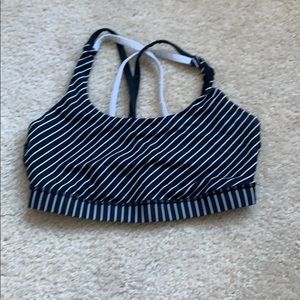 Lululemon sports bra